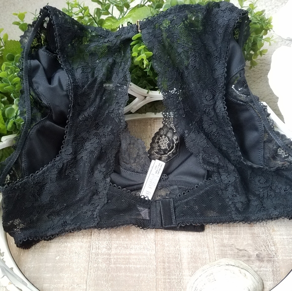 Victoria's Secret Velvet Bralette - Picture 6 of 9